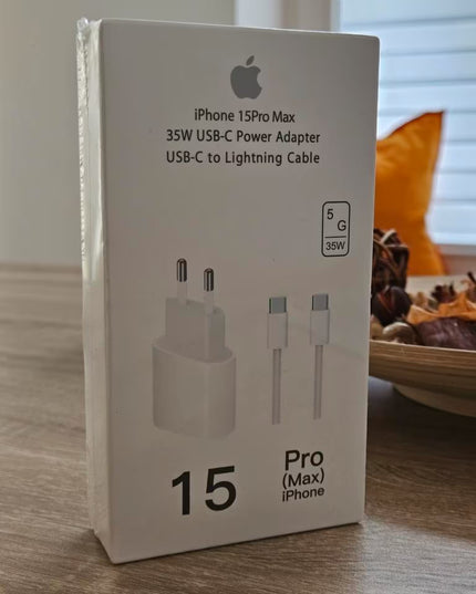 iPhone 35W USB-C Power Adapter &
USB-C to Lightning Cable